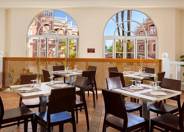 Apart-hotel Sol Sun Costa Adeje (Tenerife)